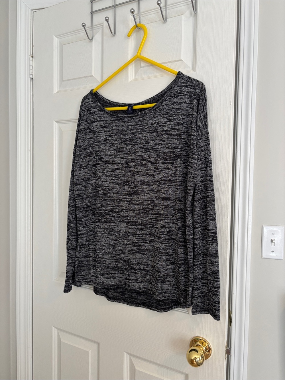 GAP Women's Charcoal Heather Long-Sleeve Tee